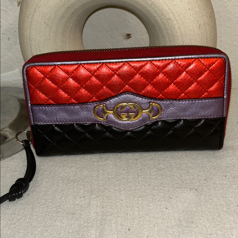 GUCCI Long trapuntata zumi Wallet Quilted, Round Zip, Leather+ COA
